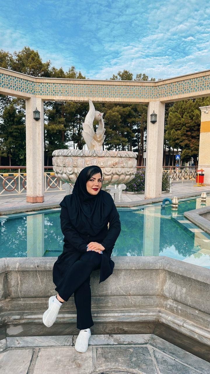 فرزانه کریمی ( مدیر فروش بیمه پاسارگاد )